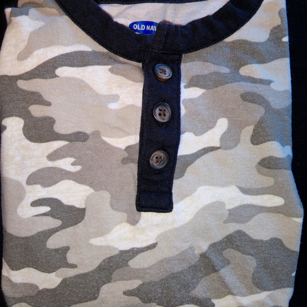 Kids 5T Old Navy Long Sleeve Shirt
